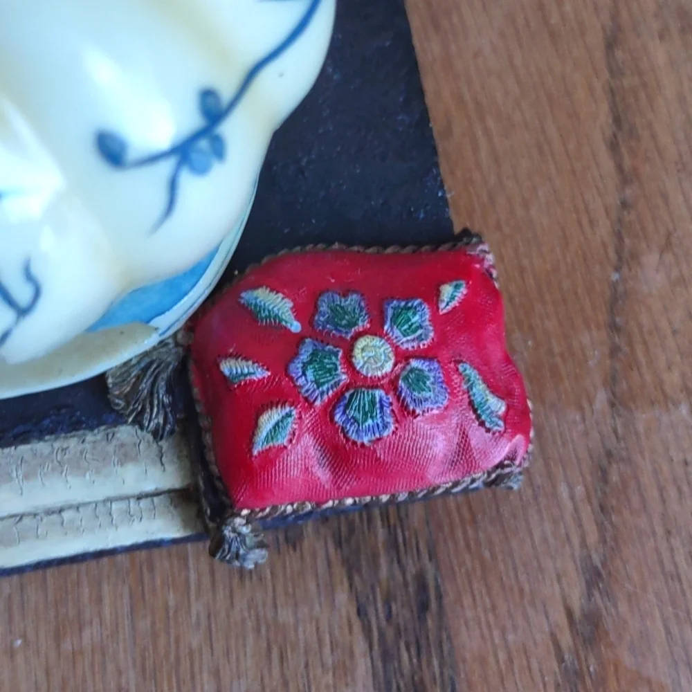 Rafterville Sip-Sum-Broo's Teapot Figurine